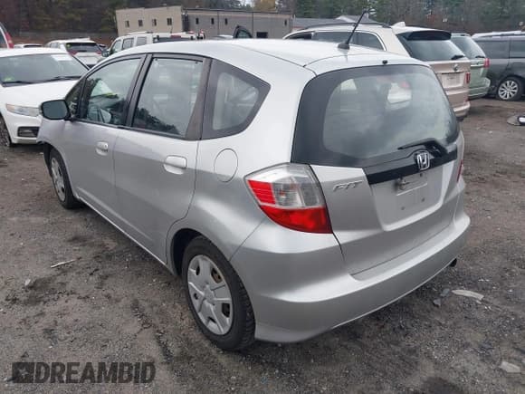 ✅ 2012 Honda Fit • VIN: JHMGE8H37CC002522 • Lot: 43672184. Listed on IAAI with 203,186 mi. Free auction sales archive from the USA and detailed vehicle history report at DreamBid. Image 3.