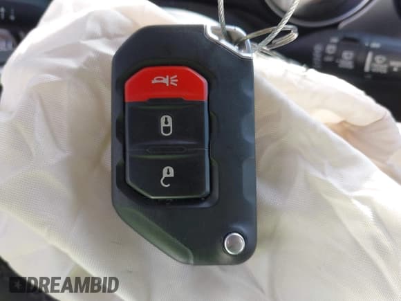 ✅ 2022 Jeep Wrangler Unlimited Sahara • VIN: 1C4HJXENXNW118607 • Lot: 42536834. Listed on IAAI with 29,917 mi. Free auction sales archive from the USA and detailed vehicle history report at DreamBid. Image 11.