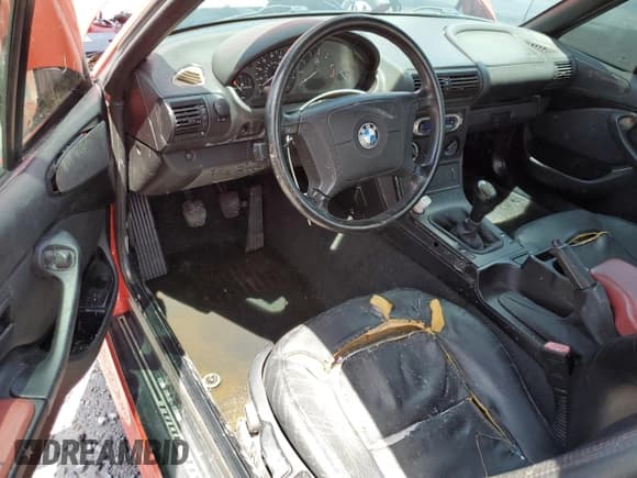 ✅ 1997 BMW 3 Series Z3 1.9 • VIN: 4USCH7323VLE05204 • Лот: 68448635. Опубликован ранее на Copart с пробегом 80 860 миль. Бесплатный доступ к архиву аукционных продаж из США и подробный отчёт об истории автомобиля на DreamBid. Изображение 8.