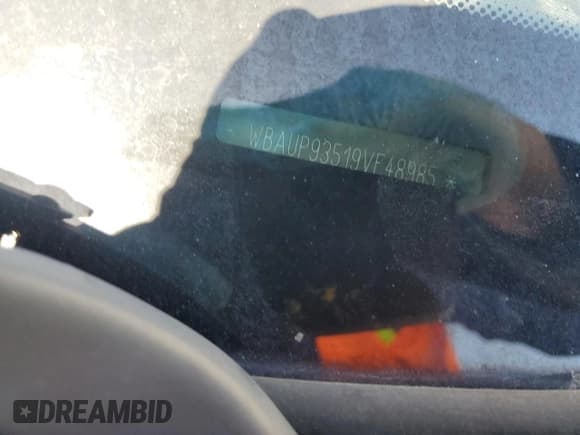 ✅ 2009 BMW 1 Series 128i • VIN: WBAUP93519VF48985 • Лот: 50715925. Опубликован ранее на Copart с пробегом 105 590 миль. Бесплатный доступ к архиву аукционных продаж из США и подробный отчёт об истории автомобиля на DreamBid. Изображение 12.