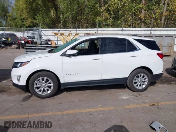 2020 Chevrolet Equinox LT z VIN 3GNAXJEV4LS727608, wystawiony jako IAAI lot #43434353 z przebiegiem 5 811 mil mil oraz . Historia ofert i sprzedaży dostępna na DreamBid. Obrazek 15.