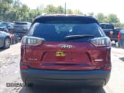 ✅ 2020 Jeep Cherokee Latitude Plus • VIN: 1C4PJMLB9LD506018 • Lot: 43246882. Wystawiony na IAAI z przebiegiem 62 478 mil. Bezpłatny archiwum sprzedaży aukcyjnych z USA i szczegółowy raport historii pojazdu na DreamBid. Zdjęcie 17.