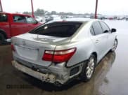 ✅ 2013 Lexus LS 460 • VIN: JTHBL5EF1D5114445 • Lot: 41560104. Wystawiony na IAAI z przebiegiem Nie podano. Bezpłatny archiwum sprzedaży aukcyjnych z USA i szczegółowy raport historii pojazdu na DreamBid. Zdjęcie 4.