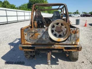 ✅ 1992 Suzuki Samurai • VIN: JS4JC31CXN4100495 • Lot: 55679875. Wystawiony na Copart z przebiegiem Nie podano. Bezpłatny archiwum sprzedaży aukcyjnych z USA i szczegółowy raport historii pojazdu na DreamBid. Zdjęcie 6.
