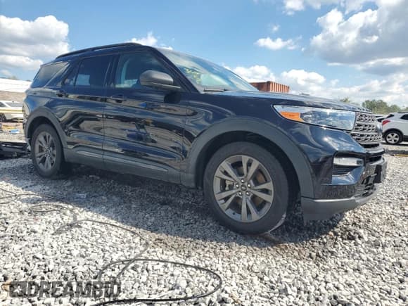 ✅ 2021 Ford Explorer XLT • VIN: 1FMSK7DH2MGB57212 • Lot: 84903555. Listed on Copart with 56,486 mi. Free auction sales archive from the USA and detailed vehicle history report at DreamBid. Image 4.