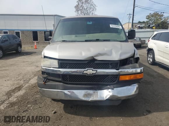 ✅ 2008 Chevrolet Express Cargo • VIN: 1GCGG25C581163225 • Lot: 84426695. Listed on Copart with 197,792 mi. Free auction sales archive from the USA and detailed vehicle history report at DreamBid. Image 5.