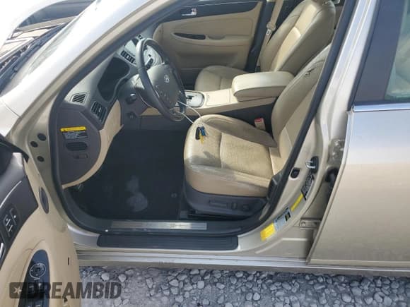 ✅ 2010 Hyundai Genesis • VIN: KMHGC4DE2AU085951 • Lot: 86224805. Wystawiony na Copart z przebiegiem 167 520 mil. Bezpłatny archiwum sprzedaży aukcyjnych z USA i szczegółowy raport historii pojazdu na DreamBid. Zdjęcie 7.