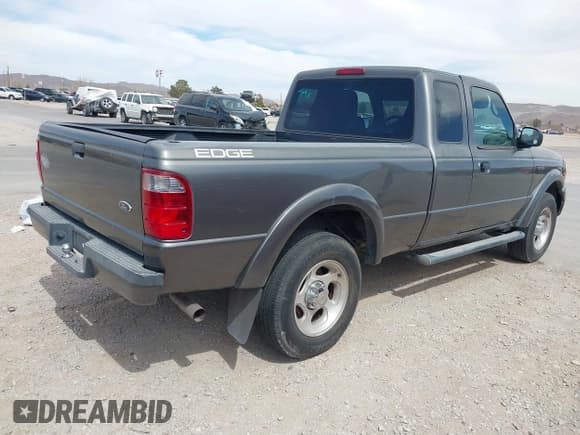 ✅ 2004 Ford Ranger Edge • VIN: 1FTYR14E04PB30524 • Lot: 41670149. Wystawiony na IAAI z przebiegiem 126 183 mil. Bezpłatny archiwum sprzedaży aukcyjnych z USA i szczegółowy raport historii pojazdu na DreamBid. Zdjęcie 4.