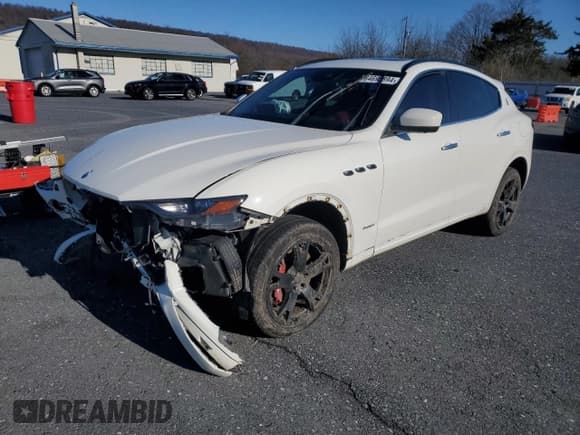 ✅ 2018 Maserati Levante S GranSport • VIN: ZN661YUS4JX268509 • Лот: 84695894. Опубликован ранее на Copart с пробегом 94 048 миль. Бесплатный доступ к архиву аукционных продаж из США и подробный отчёт об истории автомобиля на DreamBid. Изображение 1.