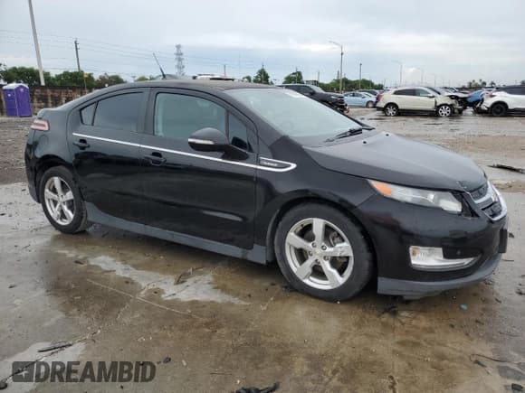 ✅ 2011 Chevrolet Volt • VIN: 1G1RD6E4XBU100332 • Lot: 71916264. Wystawiony na Copart z przebiegiem 11 411 mil. Bezpłatny archiwum sprzedaży aukcyjnych z USA i szczegółowy raport historii pojazdu na DreamBid. Zdjęcie 4.