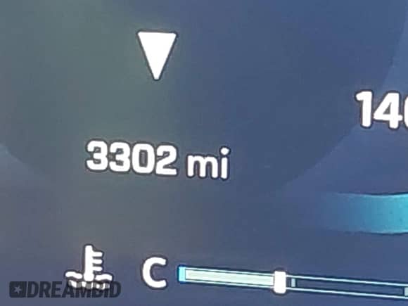 2026 Chevrolet Silverado 1500 LT z VIN 3GCUKDED5TG130130, wystawiony jako IAAI lot #43613368 z przebiegiem 3 302 mil mil oraz . Historia ofert i sprzedaży dostępna na DreamBid. Obrazek 15.