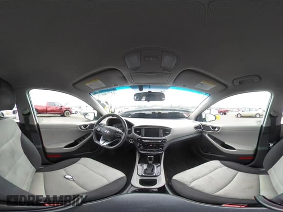 ✅ 2017 Hyundai Ioniq Blue • VIN: KMHC65LC3HU051703 • Lot: 41770571. Wystawiony na IAAI z przebiegiem 138 424 mil. Bezpłatny archiwum sprzedaży aukcyjnych z USA i szczegółowy raport historii pojazdu na DreamBid. Zdjęcie 20.