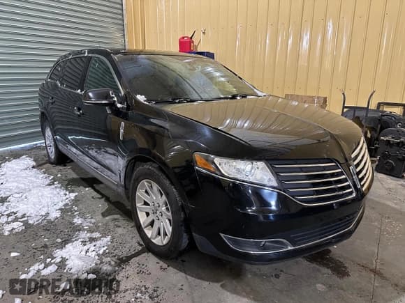 ✅ 2017 Lincoln MKT • VIN: 2LMHJ5NK3HBL01668 • Лот: 49773305. Опубликован ранее на Copart с пробегом 199 288 миль. Бесплатный доступ к архиву аукционных продаж из США и подробный отчёт об истории автомобиля на DreamBid. Изображение 1.