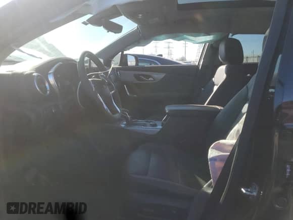 2024 Chevrolet Blazer LT z VIN 3GNKBJR44RS195421, wystawiony jako Copart lot #88692715 z przebiegiem 12 113 mil mil oraz Szkoda całkowita • Salvage title. Historia ofert i sprzedaży dostępna na DreamBid. Obrazek 7.