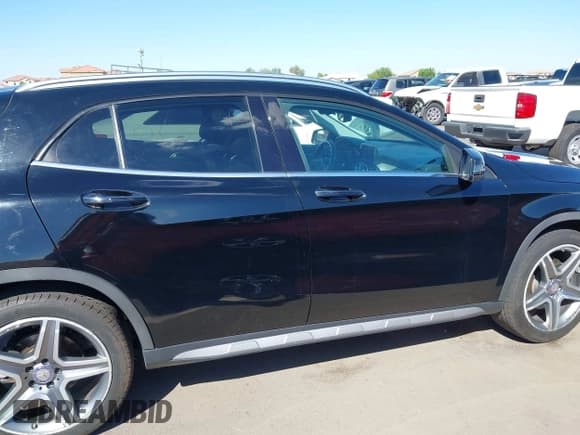 ✅ 2015 Mercedes-Benz GLA 250 • VIN: WDCTG4EB7FJ124757 • Lot: 43192395. Listed on IAAI with 100,922 mi. Free auction sales archive from the USA and detailed vehicle history report at DreamBid. Image 13.