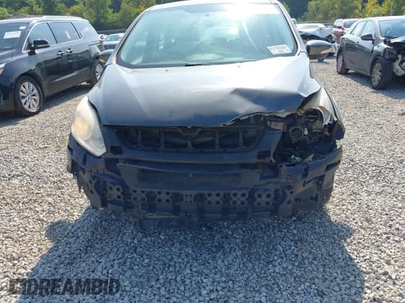 ✅ 2016 Ford C-Max SE • VIN: 1FADP5AU1GL114230 • Lot: 42985546. Wystawiony na IAAI z przebiegiem 110 336 mil. Bezpłatny archiwum sprzedaży aukcyjnych z USA i szczegółowy raport historii pojazdu na DreamBid. Zdjęcie 17.