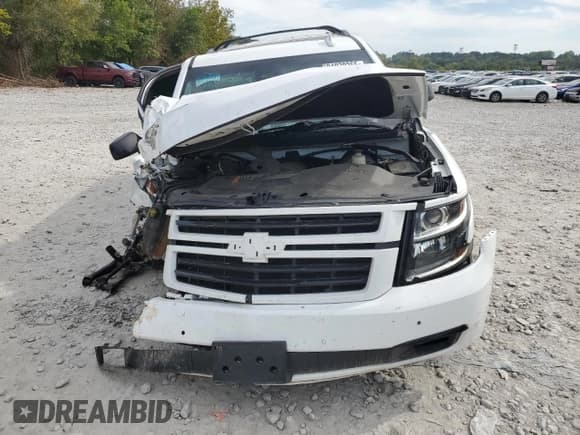 ✅ 2020 Chevrolet Suburban LT • VIN: 1GNSKHKC7LR136609 • Лот: 81970365. Опубликован ранее на Copart с пробегом Не указан. Бесплатный доступ к архиву аукционных продаж из США и подробный отчёт об истории автомобиля на DreamBid. Изображение 5.