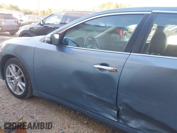 ✅ 2011 Nissan Maxima SV • VIN: 1N4AA5APXBC851532 • Lot: 43679929. Listed on IAAI with 231,293 mi. Free auction sales archive from the USA and detailed vehicle history report at DreamBid. Image 12.