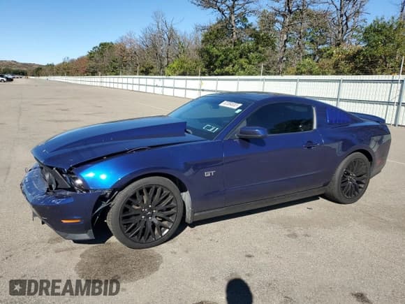 ✅ 2010 Ford Mustang GT • VIN: 1ZVBP8CH1A5100226 • Lot: 82384655. Wystawiony na Copart z przebiegiem 159 561 mil. Bezpłatny archiwum sprzedaży aukcyjnych z USA i szczegółowy raport historii pojazdu na DreamBid. Zdjęcie 1.
