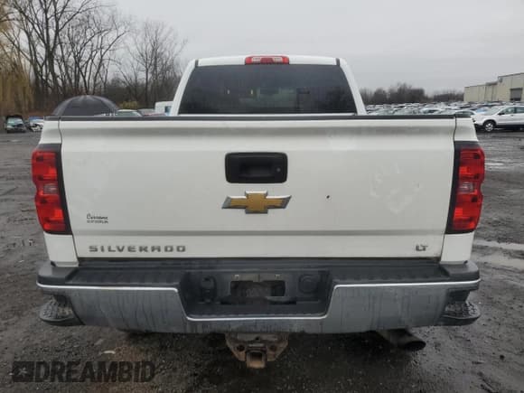 ✅ 2015 Chevrolet Silverado 2500HD LT • VIN: 1GC1KVEG3FF165208 • Lot: 82138144. Wystawiony na Copart z przebiegiem 311 427 mil. Bezpłatny archiwum sprzedaży aukcyjnych z USA i szczegółowy raport historii pojazdu na DreamBid. Zdjęcie 6.