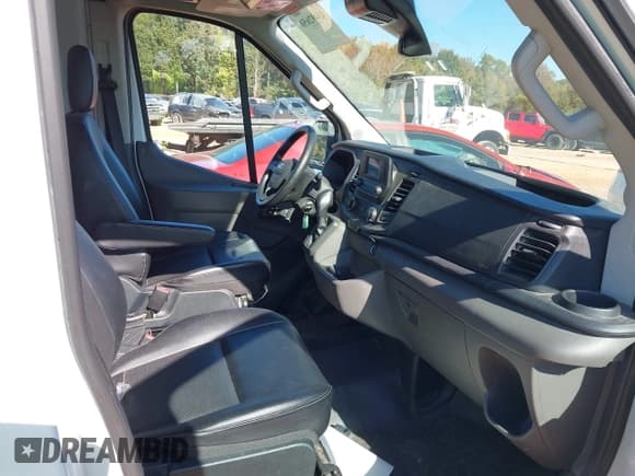 ✅ 2023 Ford Transit Cargo • VIN: 1FTBR1C85PKA99984 • Lot: 43492650. Listed on IAAI with 89,505 mi. Free auction sales archive from the USA and detailed vehicle history report at DreamBid. Image 5.