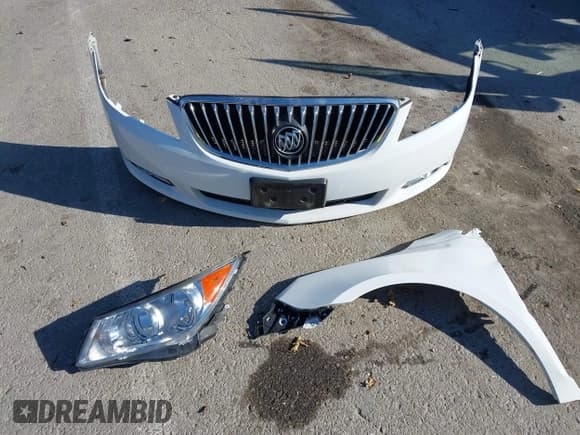 ✅ 2013 Buick LaCrosse Leather • VIN: 1G4GC5ER0DF327944 • Lot: 43626737. Wystawiony na IAAI z przebiegiem 54 691 mil. Bezpłatny archiwum sprzedaży aukcyjnych z USA i szczegółowy raport historii pojazdu na DreamBid. Zdjęcie 12.