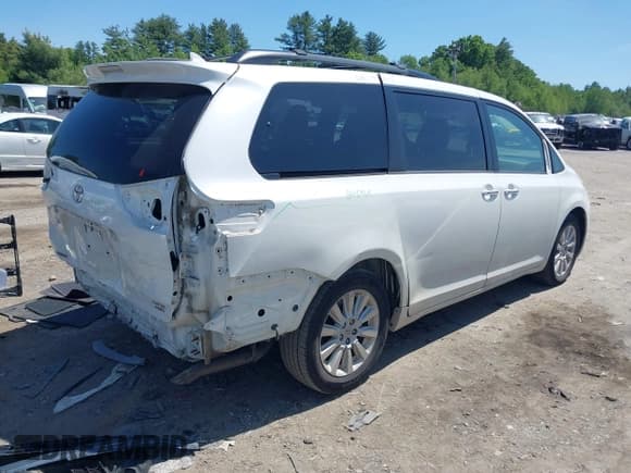 ✅ 2015 Toyota Sienna Limited • VIN: 5TDDK3DC2FS108045 • Lot: 42398925. Listed on IAAI with 97,255 mi. Free auction sales archive from the USA and detailed vehicle history report at DreamBid. Image 4.