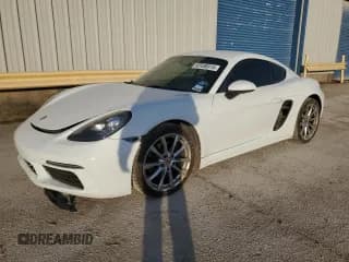✅ 2018 Porsche 718 Cayman • VIN: WP0AA2A85JK262216 • Lot: 82436914. Wystawiony na Copart z przebiegiem 109 574 mil. Bezpłatny archiwum sprzedaży aukcyjnych z USA i szczegółowy raport historii pojazdu na DreamBid. Zdjęcie 1.