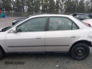 ✅ 1998 Honda Accord LX • VIN: 1HGCG5645WA033628 • Лот: 43864348. Опубликован ранее на IAAI с пробегом 226 932 миль. Бесплатный доступ к архиву аукционных продаж из США и подробный отчёт об истории автомобиля на DreamBid. Изображение 15.