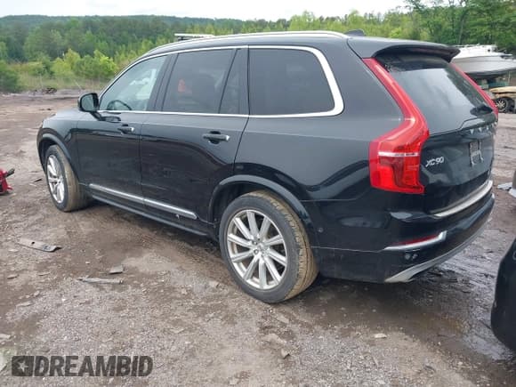 ✅ 2016 Volvo XC90 T6 Inscription • VIN: YV4A22PL4G1089132 • Lot: 42185719. Wystawiony na IAAI z przebiegiem 132 904 mil. Bezpłatny archiwum sprzedaży aukcyjnych z USA i szczegółowy raport historii pojazdu na DreamBid. Zdjęcie 3.