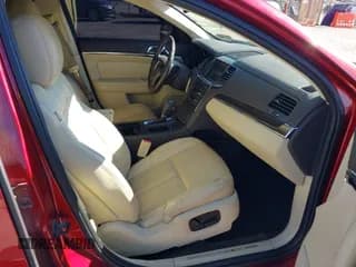 ✅ 2013 Lincoln MKS • VIN: 1LNHL9DK5DG612164 • Lot: 43534245. Wystawiony na IAAI z przebiegiem 239 288 mil. Bezpłatny archiwum sprzedaży aukcyjnych z USA i szczegółowy raport historii pojazdu na DreamBid. Zdjęcie 5.