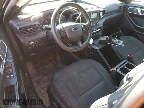 ✅ 2020 Ford Police Interceptor Utility • VIN: 1FM5K8AC6LGA83352 • Lot: 56030895. Wystawiony na Copart z przebiegiem 169 358 mil. Bezpłatny archiwum sprzedaży aukcyjnych z USA i szczegółowy raport historii pojazdu na DreamBid. Zdjęcie 8.