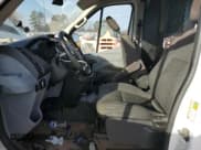 ✅ 2016 Ford Transit • VIN: 1FTYE2CV7GKA96800 • Lot: 93567355. Wystawiony na Copart z przebiegiem 179 720 mil. Bezpłatny archiwum sprzedaży aukcyjnych z USA i szczegółowy raport historii pojazdu na DreamBid. Zdjęcie 7.