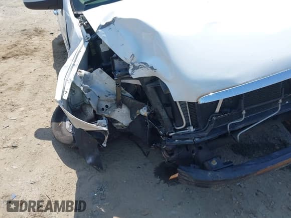 ✅ 2009 GMC Yukon SLT 4SB • VIN: 1GKFC33049R158367 • Lot: 42312248. Listed on IAAI with 220,033 mi. Free auction sales archive from the USA and detailed vehicle history report at DreamBid. Image 6.