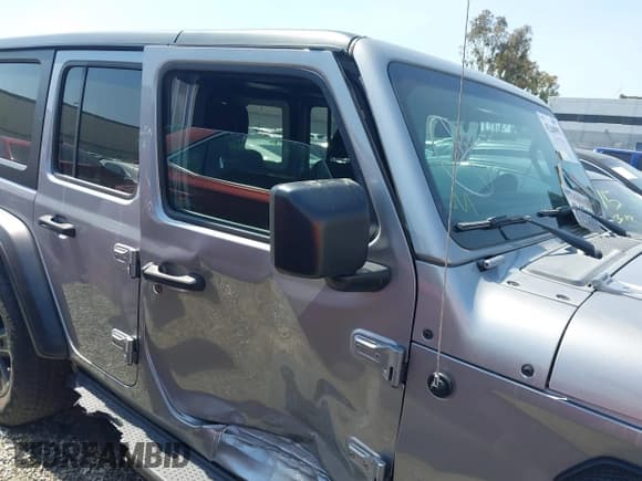 ✅ 2021 Jeep Wrangler Unlimited Sport Altitude • VIN: 1C4HJXDGXMW662493 • Lot: 41288957. Wystawiony na IAAI z przebiegiem 64 808 mil. Bezpłatny archiwum sprzedaży aukcyjnych z USA i szczegółowy raport historii pojazdu na DreamBid. Zdjęcie 14.