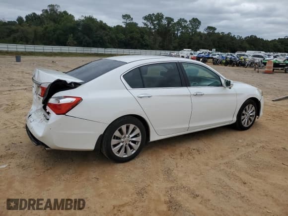 ✅ 2014 Honda Accord EX • VIN: 1HGCR2F77EA128886 • Лот: 90681115. Опубликован ранее на Copart с пробегом 183 418 миль. Бесплатный доступ к архиву аукционных продаж из США и подробный отчёт об истории автомобиля на DreamBid. Изображение 3.