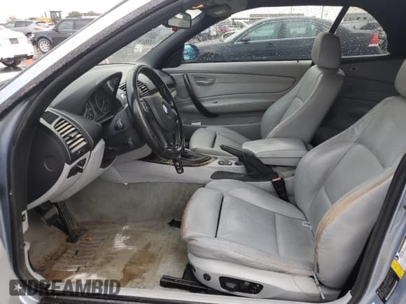 ✅ 2009 BMW 1 Series 135i • VIN: WBAUN93569VK40598 • Лот: 43393965. Опубликован ранее на Copart с пробегом 149 540 миль. Бесплатный доступ к архиву аукционных продаж из США и подробный отчёт об истории автомобиля на DreamBid. Изображение 7.