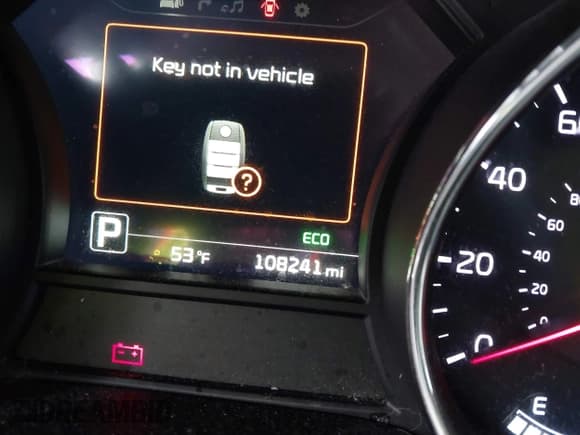 ✅ 2016 Kia Sedona EX • VIN: KNDMC5C13G6156874 • Lot: 41458155. Wystawiony na IAAI z przebiegiem 108 241 mil. Bezpłatny archiwum sprzedaży aukcyjnych z USA i szczegółowy raport historii pojazdu na DreamBid. Zdjęcie 16.