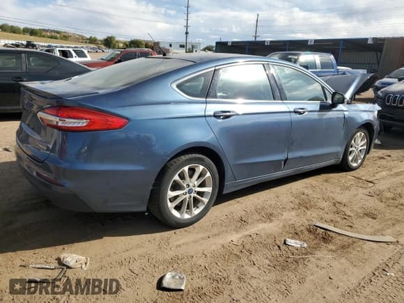 ✅ 2019 Ford Fusion Titanium • VIN: 3FA6P0SU4KR251134 • Lot: 89860935. Listed on Copart with 114,441 mi. Free auction sales archive from the USA and detailed vehicle history report at DreamBid. Image 3.