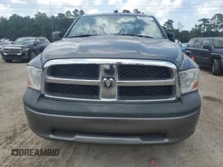 ✅ 2009 Dodge 1500 ST • VIN: 1D3HB16KX9J531720 • Lot: 61552365. Wystawiony na Copart z przebiegiem 72 444 mil. Bezpłatny archiwum sprzedaży aukcyjnych z USA i szczegółowy raport historii pojazdu na DreamBid. Zdjęcie 5.