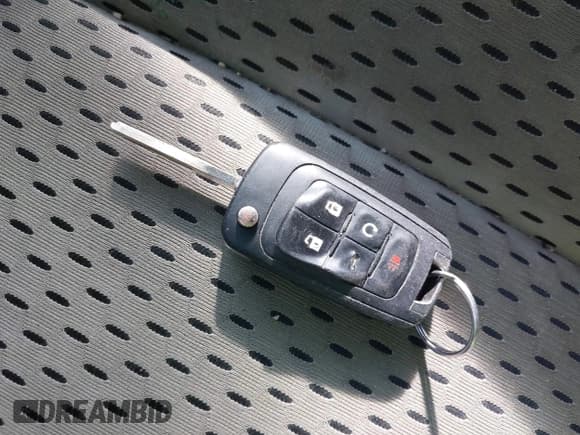 ✅ 2014 Chevrolet Equinox LS • VIN: 2GNALAEK1E1136264 • Lot: 43372106. Listed on IAAI with 207,703 mi. Free auction sales archive from the USA and detailed vehicle history report at DreamBid. Image 11.