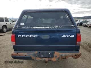 2002 Dodge Dakota z VIN 1B7GG32X12S601124, wystawiony jako Copart lot #85401325 z przebiegiem 172 777 mil mil oraz Czysty tytuł • Clean title. Historia ofert i sprzedaży dostępna na DreamBid. Obrazek 6.