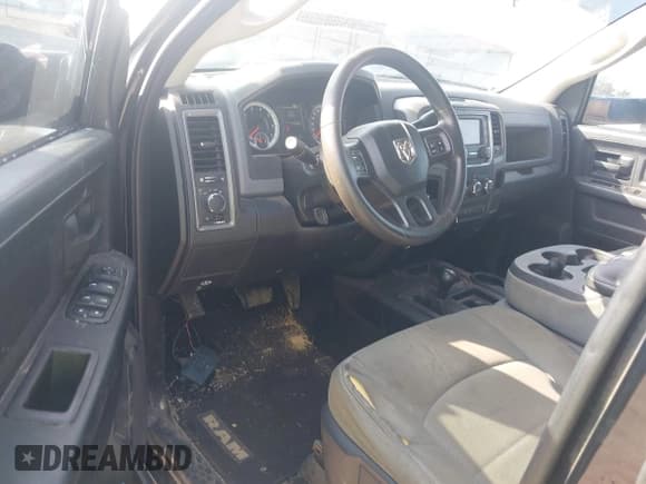 ✅ 2013 Ram 2500 Tradesman • VIN: 3C6TR5CT5DG614833 • Lot: 43677134. Wystawiony na IAAI z przebiegiem 213 196 mil. Bezpłatny archiwum sprzedaży aukcyjnych z USA i szczegółowy raport historii pojazdu na DreamBid. Zdjęcie 21.