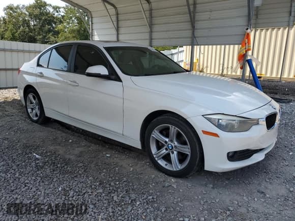 ✅ 2015 BMW 3 Series 320i xDrive • VIN: WBA3C3G56FNS73069 • Лот: 80637165. Опубликован ранее на Copart с пробегом 185 372 миль. Бесплатный доступ к архиву аукционных продаж из США и подробный отчёт об истории автомобиля на DreamBid. Изображение 4.