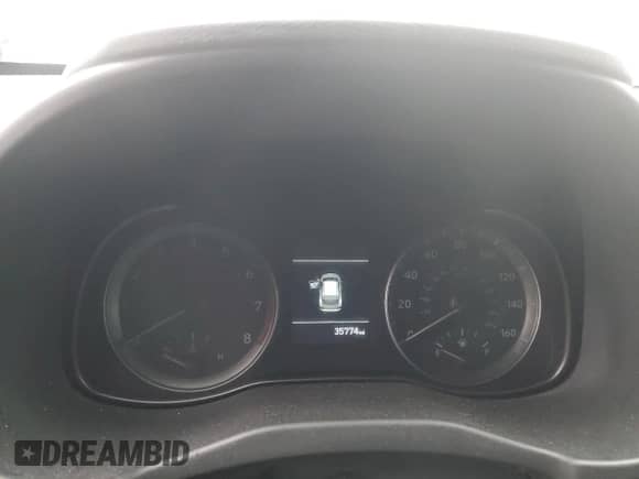 2018 Hyundai Kona SEL with VIN KM8K2CAA2JU169664, listed as a Copart auction lot 84850834 with 35,774 mi miles and Salvage title. Bid and sale history available at DreamBid. Image 9.