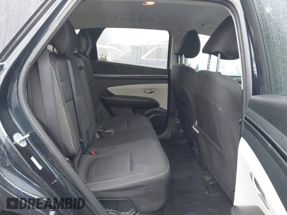 2023 Hyundai Tucson Blue z VIN KM8JBCA10PU092863, wystawiony jako IAAI lot #43233471 z przebiegiem 53 213 mil mil oraz . Historia ofert i sprzedaży dostępna na DreamBid. Obrazek 8.