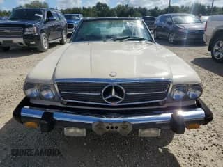 ✅ 1982 Mercedes-Benz 380 SL • VIN: WDBBA45A6CB012241 • Lot: 74020084. Wystawiony na Copart z przebiegiem 122 162 mil. Bezpłatny archiwum sprzedaży aukcyjnych z USA i szczegółowy raport historii pojazdu na DreamBid. Zdjęcie 5.