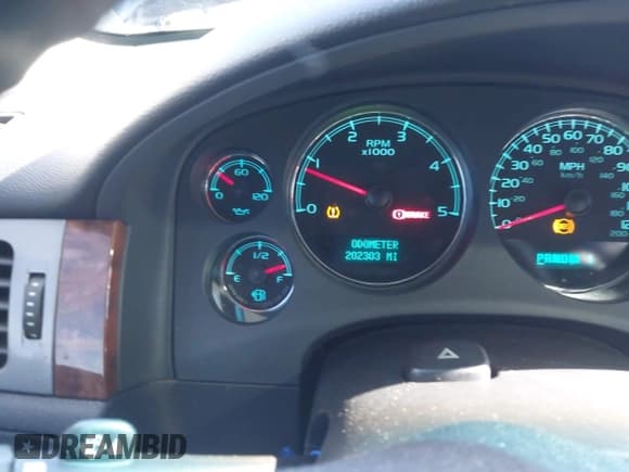 ✅ 2008 Chevrolet Silverado 2500HD LTZ • VIN: 1GCHK236X8F225687 • Lot: 43651853. Wystawiony na IAAI z przebiegiem 202 303 mil. Bezpłatny archiwum sprzedaży aukcyjnych z USA i szczegółowy raport historii pojazdu na DreamBid. Zdjęcie 15.