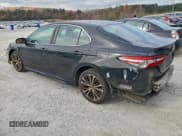 ✅ 2018 Toyota Camry SE • VIN: 4T1B11HK5JU082492 • Lot: 93960635. Wystawiony na Copart z przebiegiem 180 012 mil. Bezpłatny archiwum sprzedaży aukcyjnych z USA i szczegółowy raport historii pojazdu na DreamBid. Zdjęcie 2.