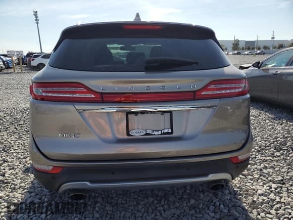 ✅ 2019 Lincoln MKC Reserve • VIN: 5LMCJ3C95KUL47768 • Лот: 93565955. Опубликован ранее на Copart с пробегом 72 225 миль. Бесплатный доступ к архиву аукционных продаж из США и подробный отчёт об истории автомобиля на DreamBid. Изображение 6.
